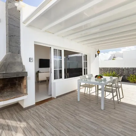 Villa Casa Alegranza 1a 2 By Escape *