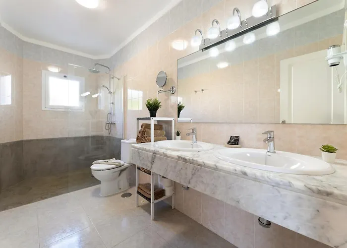 Casa Alegranza 1a 2 By Escape Villa Puerto del Carmen (Lanzarote)